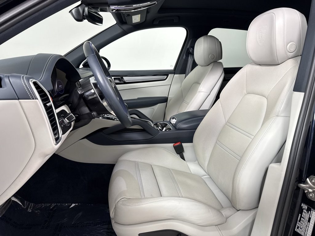 Certified 2023 Porsche Cayenne S Platinum AWD/4WD image 5