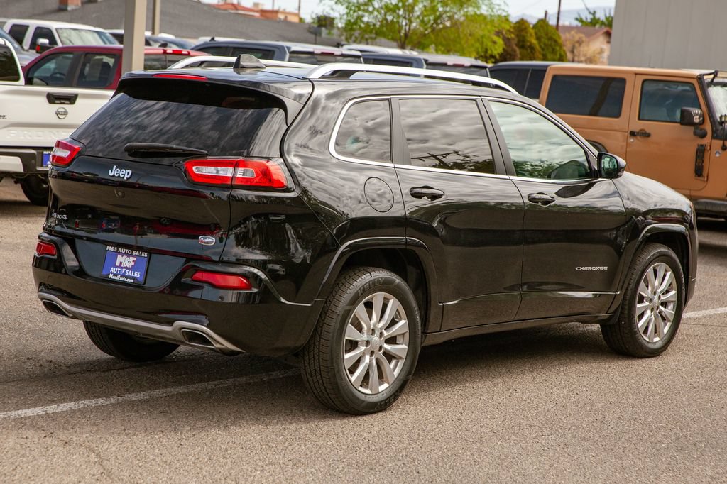 Used 2018 Jeep Cherokee Overland AWD/4WD image 5
