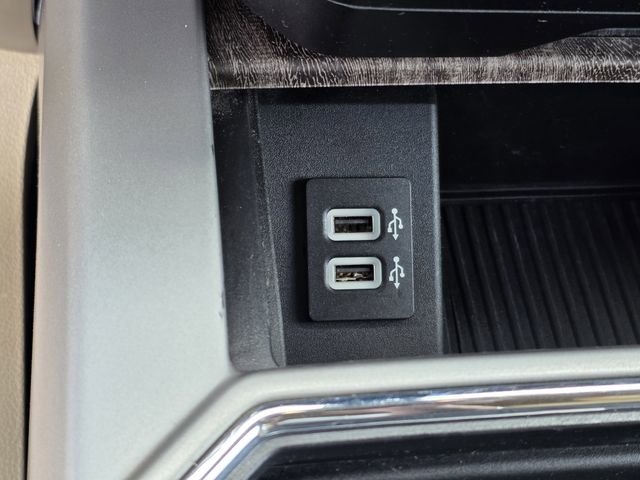 Used 2019 Ford F350 Lariat w/ Tow Technology Bundle image 23