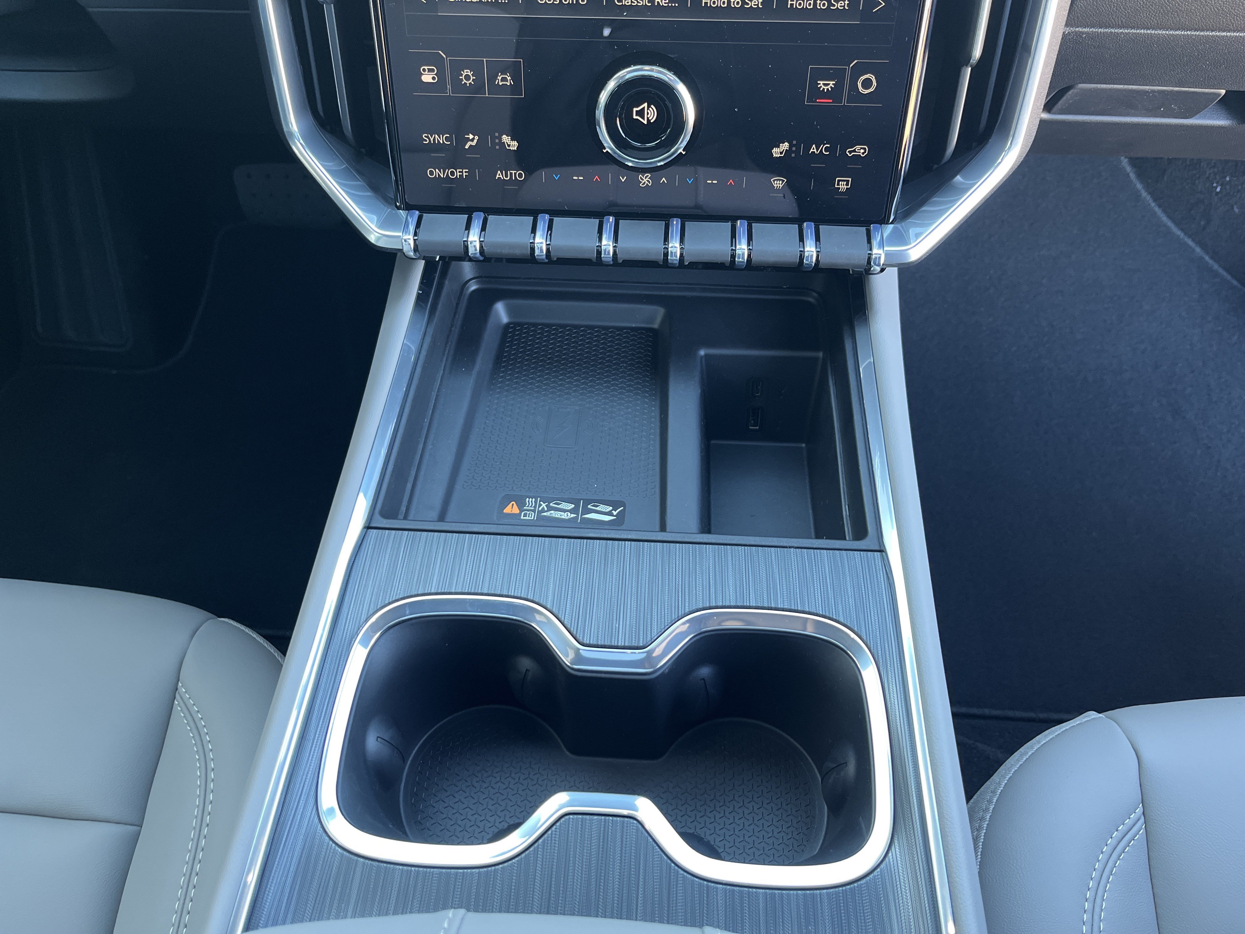 New 2026 GMC Acadia Elevation w/ Elevation Premium Package FWD image 22