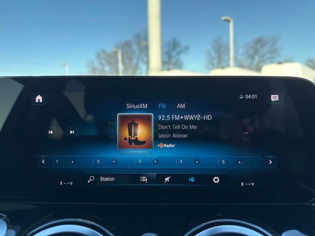 Certified 2022 Mercedes-Benz GLB 250 4MATIC image 20