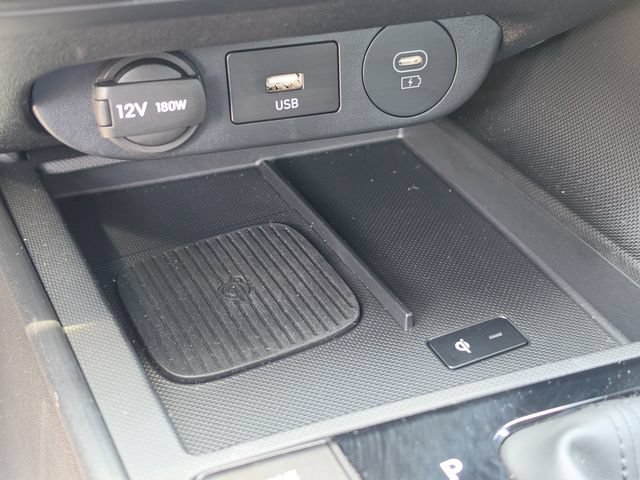 Used 2025 Hyundai Elantra Sport FWD image 25