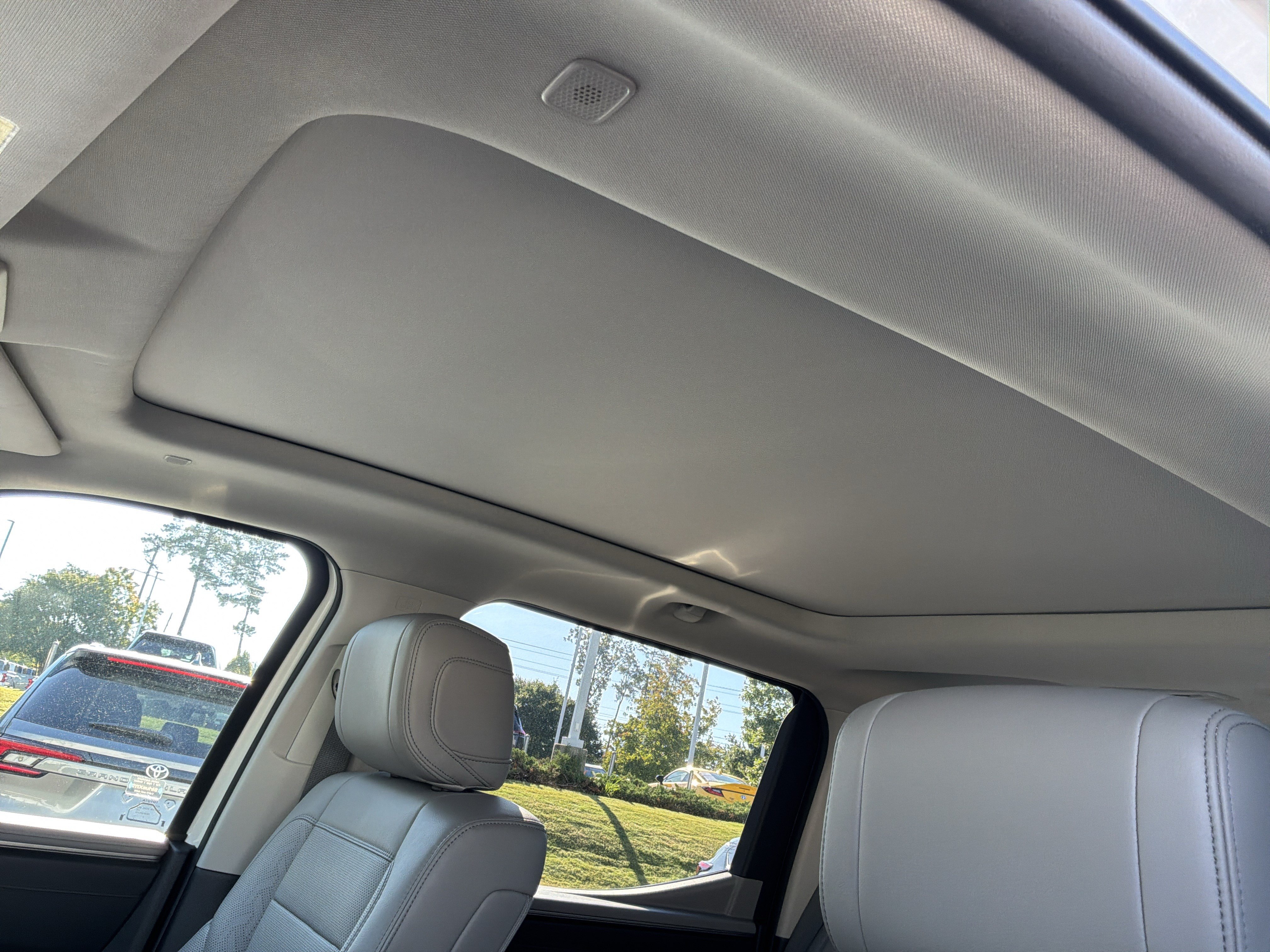 Used 2023 Toyota Tundra Limited w/ Power Package AWD/4WD image 28