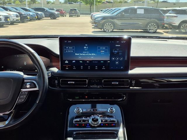 Certified 2023 Lincoln Nautilus Reserve w/ Luxury Package AWD/4WD image 8