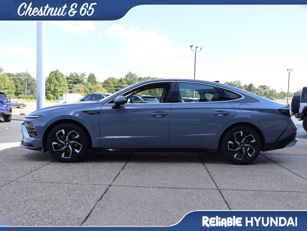 Certified 2025 Hyundai Sonata SEL FWD image 3