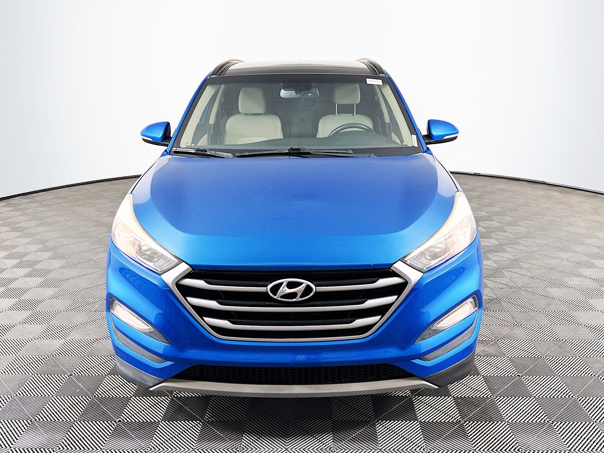 Used 2018 Hyundai Tucson Value FWD image 2