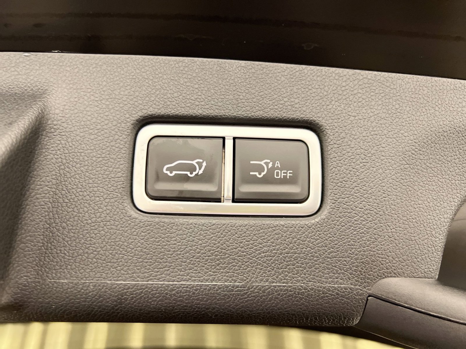 Used 2024 Kia Sorento SX Prestige w/ Olive Brown Leather Package image 29