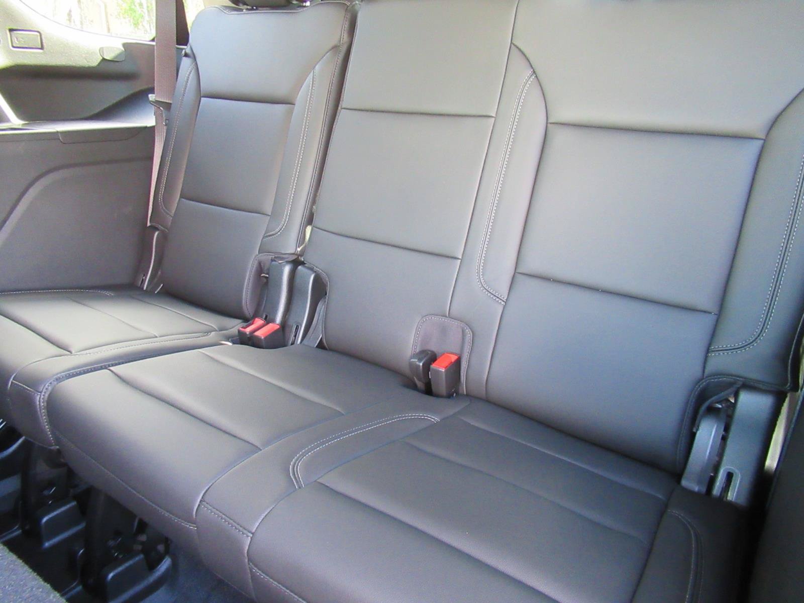 Used 2021 Chevrolet Tahoe Z71 AWD/4WD image 39