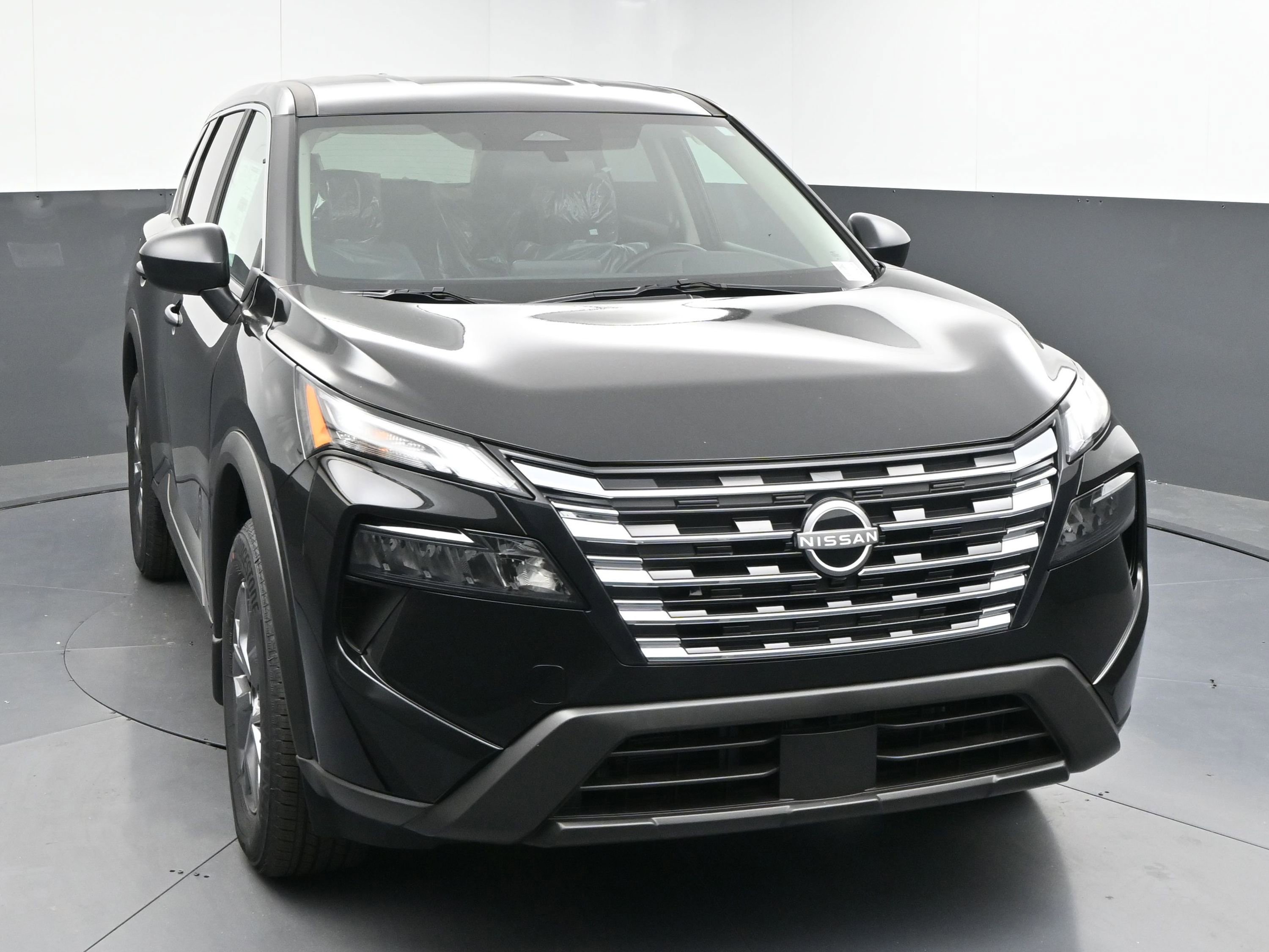 Certified 2025 Nissan Rogue S image 2