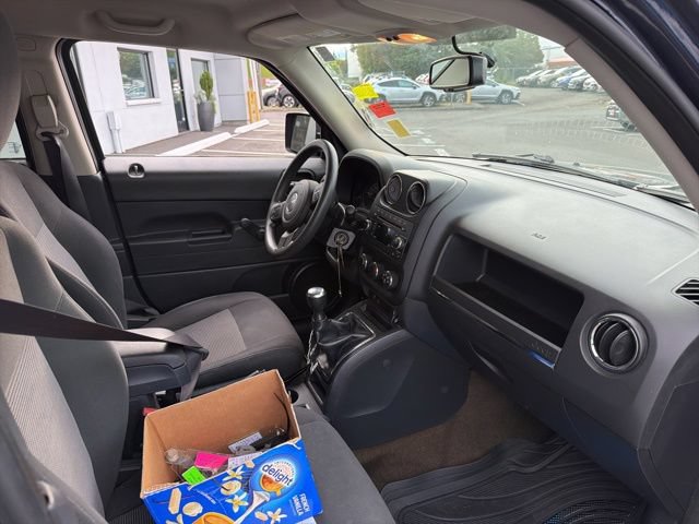 Used 2016 Jeep Patriot Sport FWD image 10