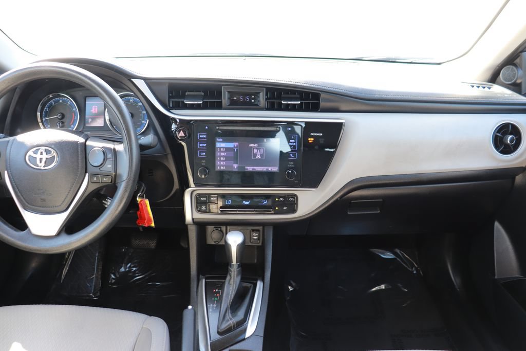 Used 2017 Toyota Corolla LE w/ Carpet Mat Package (TMS) FWD image 10