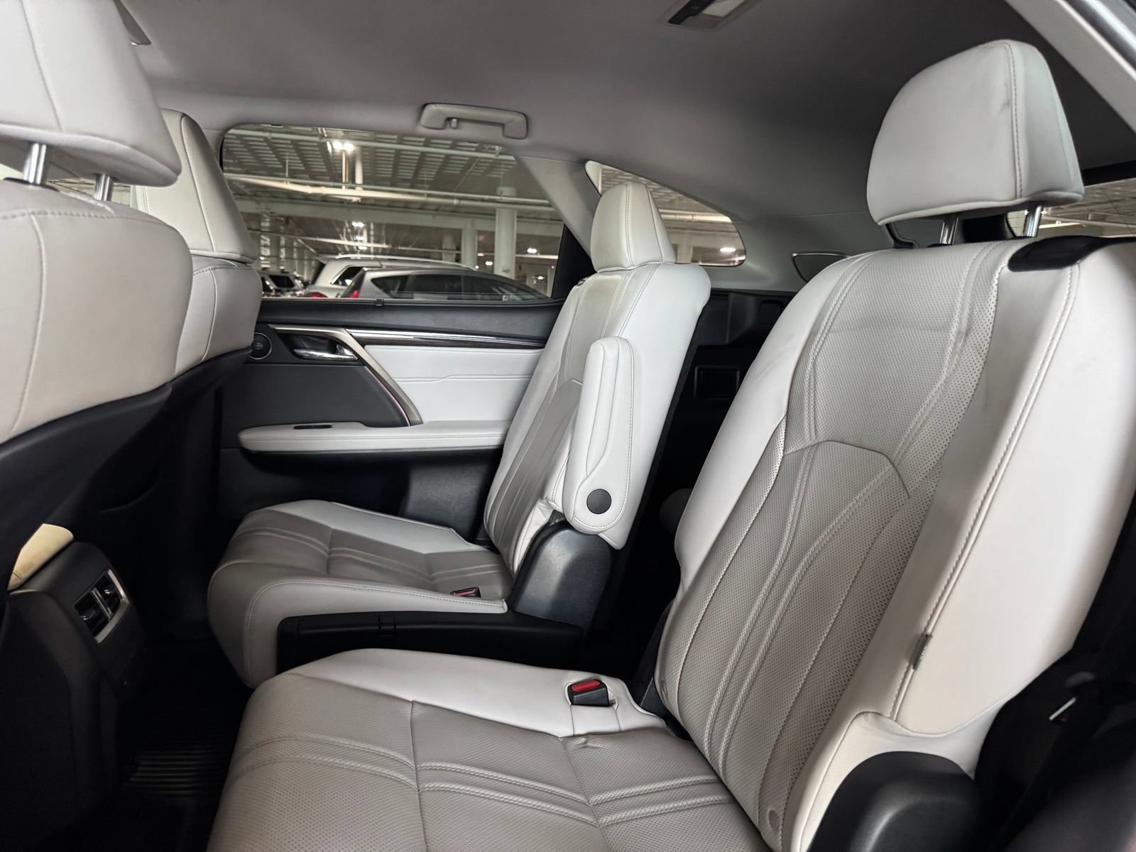 Used 2022 Lexus RX 450hL Luxury w/ Cold Area Package (CT) AWD/4WD image 35