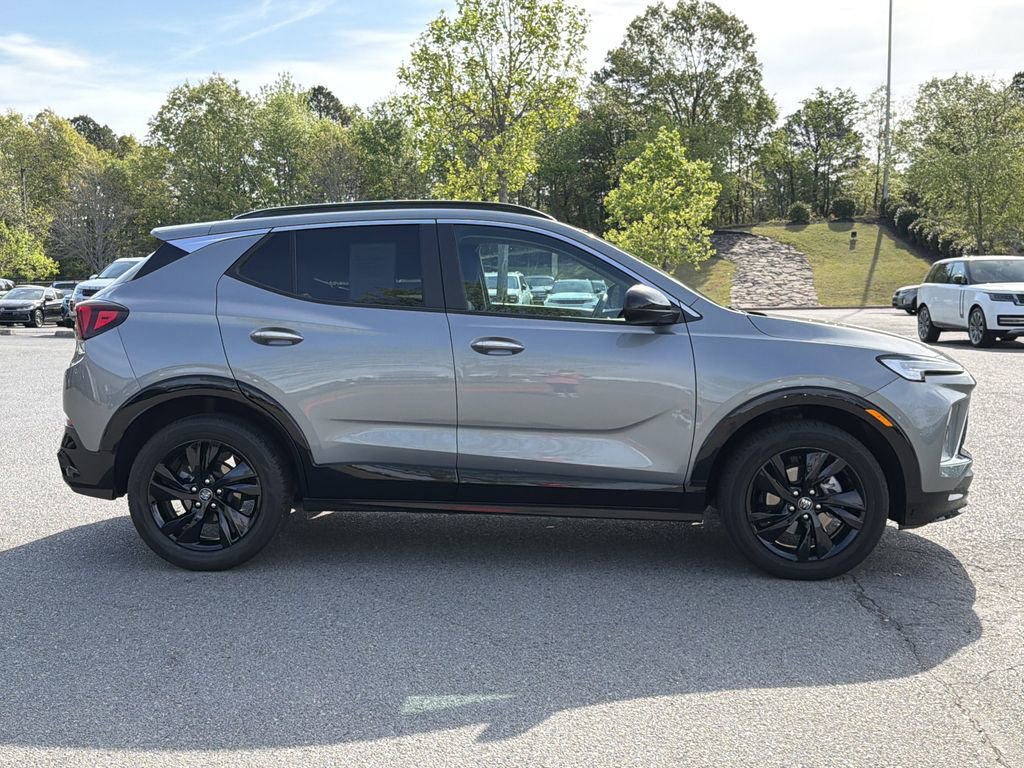 Used 2024 Buick Encore GX Sport Touring w/ Black Roof Package image 6