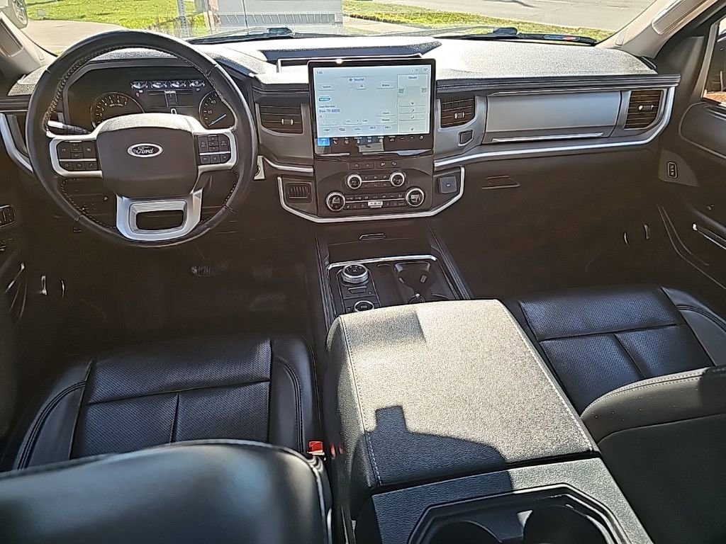 Used 2022 Ford Expedition XLT image 20