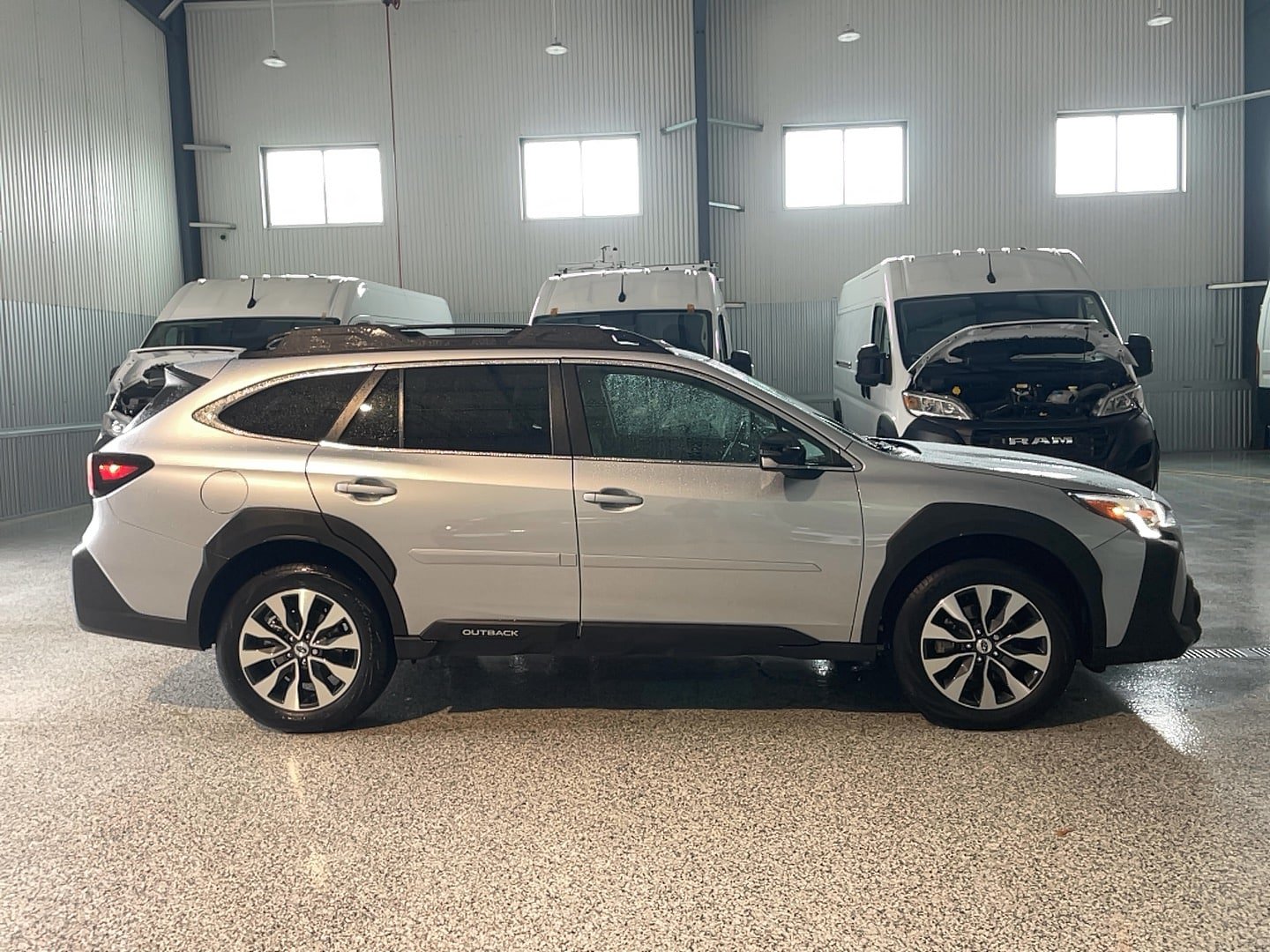 Used 2025 Subaru Outback Limited XT AWD/4WD image 3