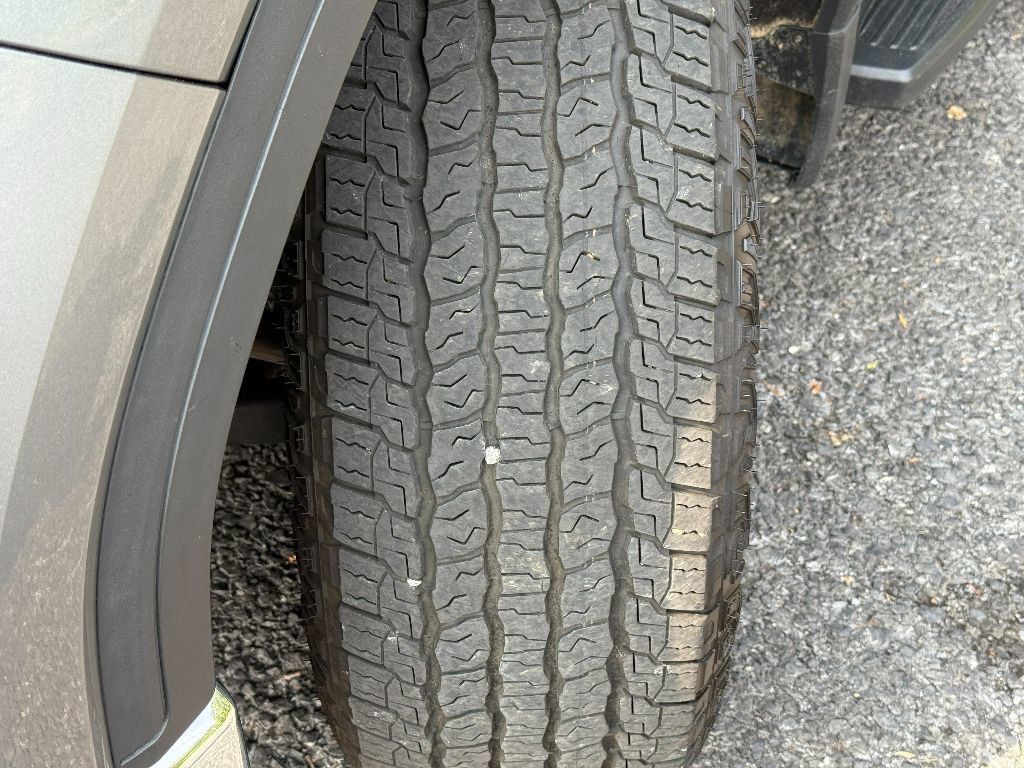 Used 2020 GMC Sierra 1500 SLT w/ SLT Premium Package image 16