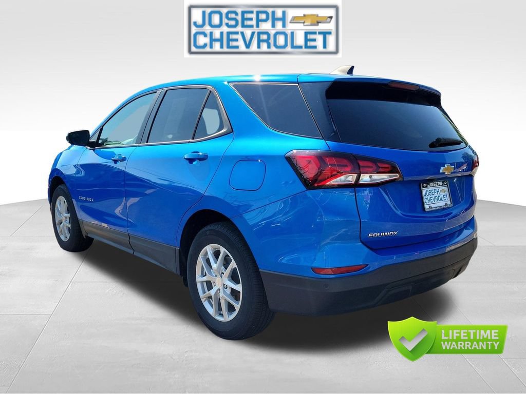 Used 2024 Chevrolet Equinox LS w/ LS Convenience Package FWD image 3