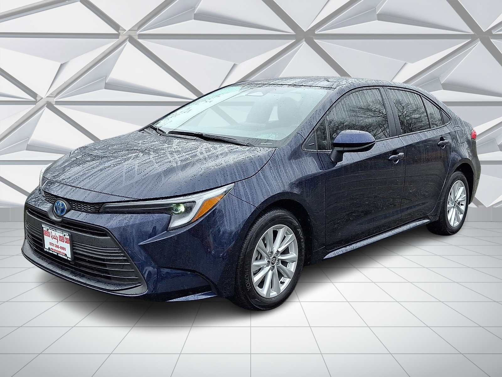 Used 2025 Toyota Corolla LE w/ LE Premium Package image 4