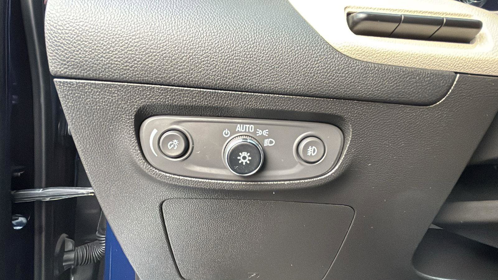 Certified 2022 Buick Encore GX Essence w/ Advanced Technology Package image 12