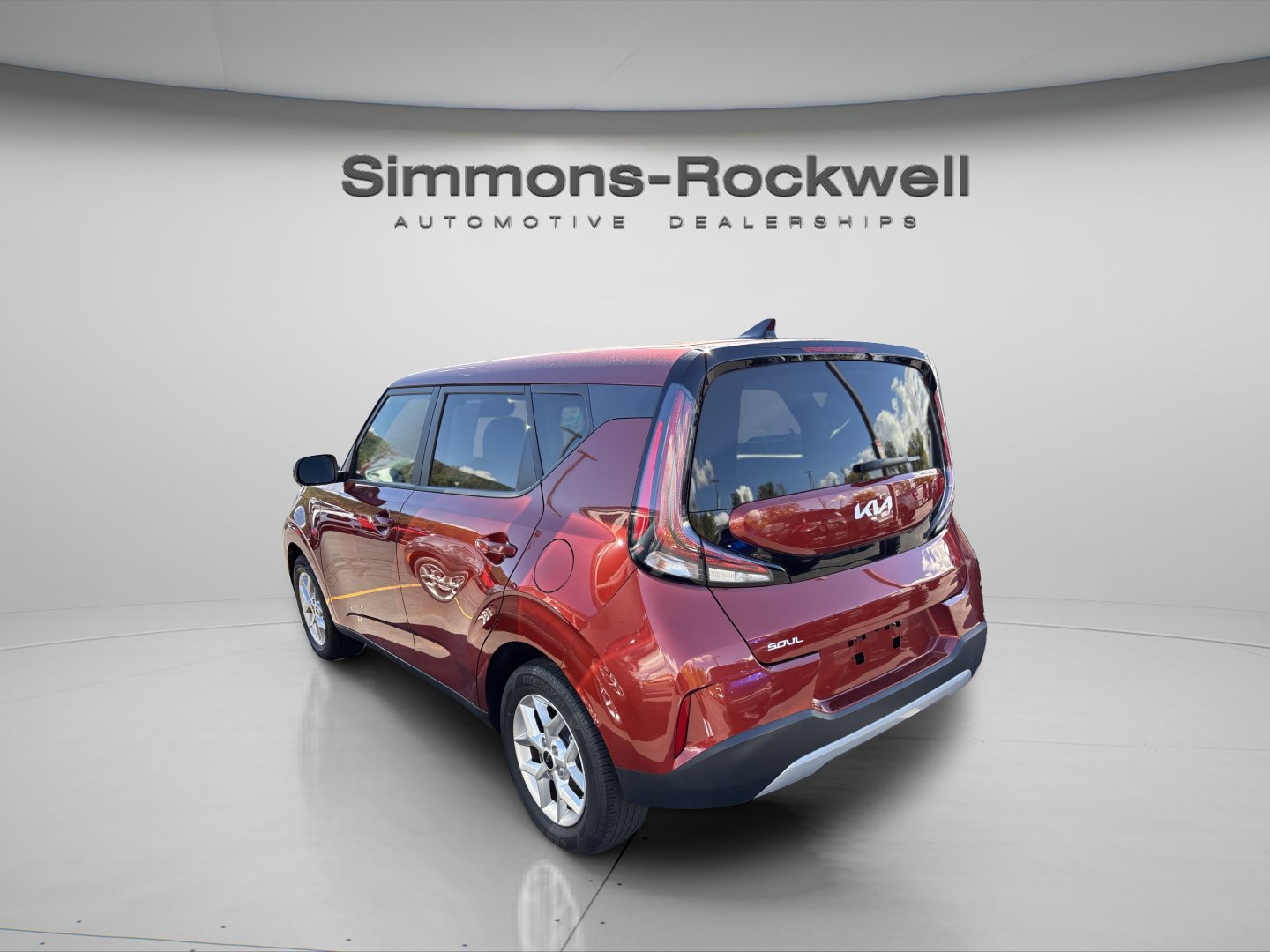 Used 2025 Kia Soul LX w/ LX Technology Package FWD image 3