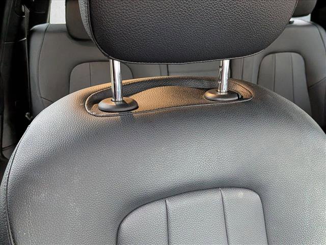 Used 2023 Mercedes-Benz GLB 250 image 19