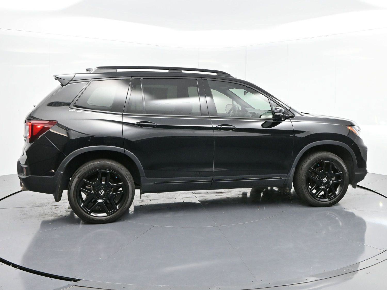 Used 2024 Honda Passport Black Edition image 8