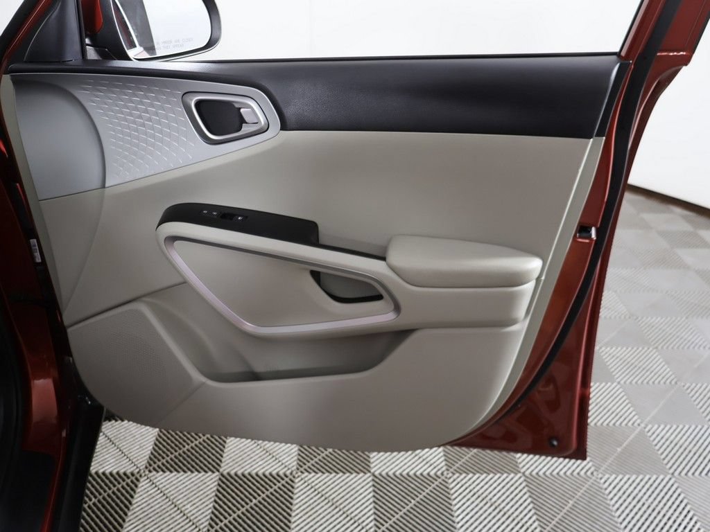 Used 2021 Kia Soul LX FWD image 20