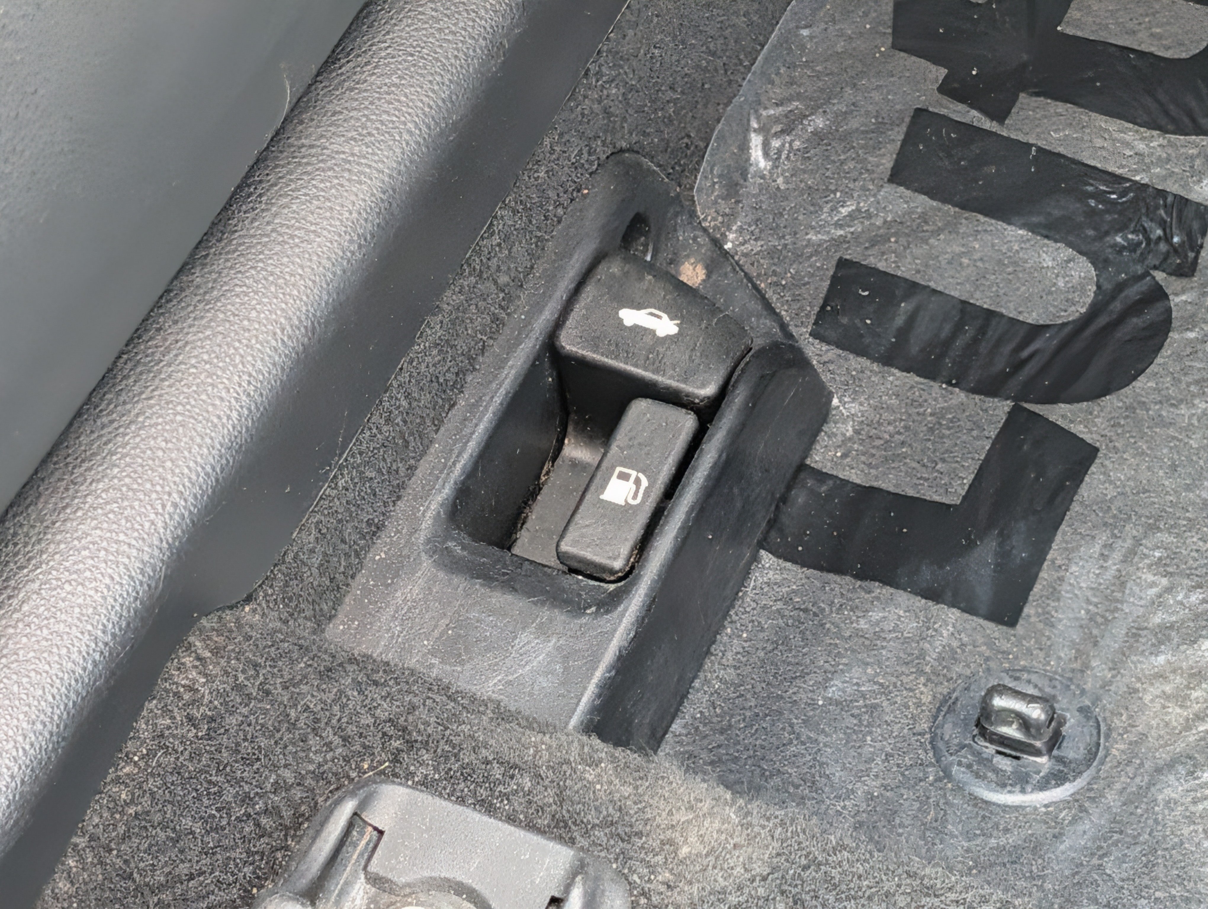 Certified 2024 Toyota Corolla LE FWD image 28