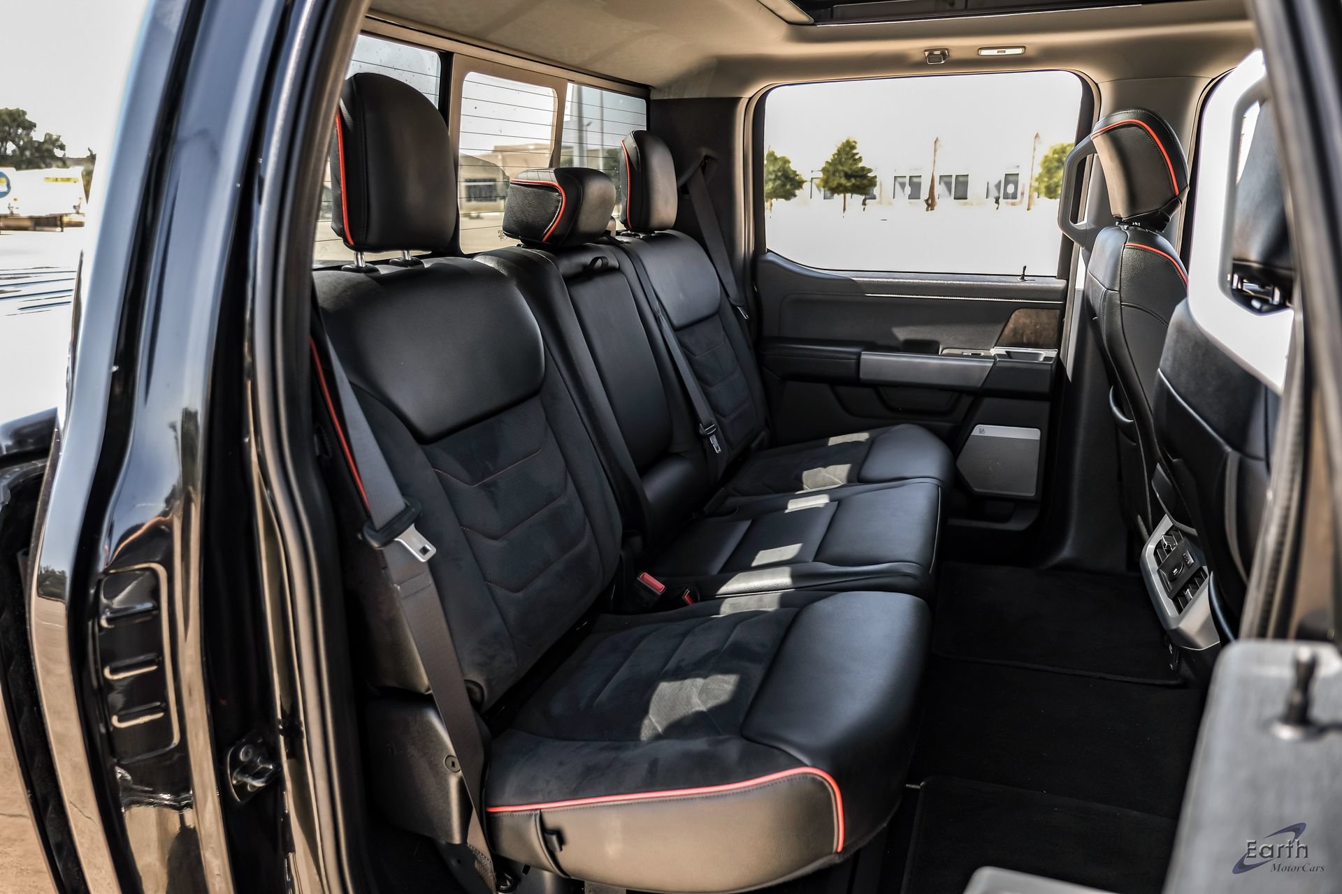 Used 2024 Ford F250 Lariat w/ Lariat Ultimate Package AWD/4WD image 80