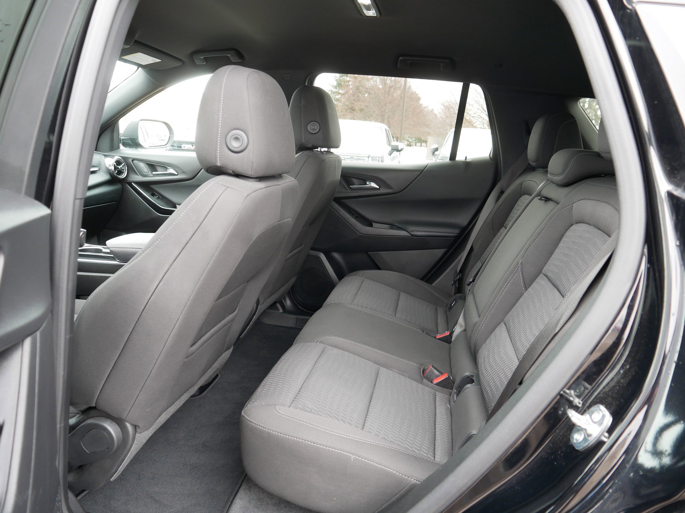 Used 2025 Chevrolet Equinox LT image 34