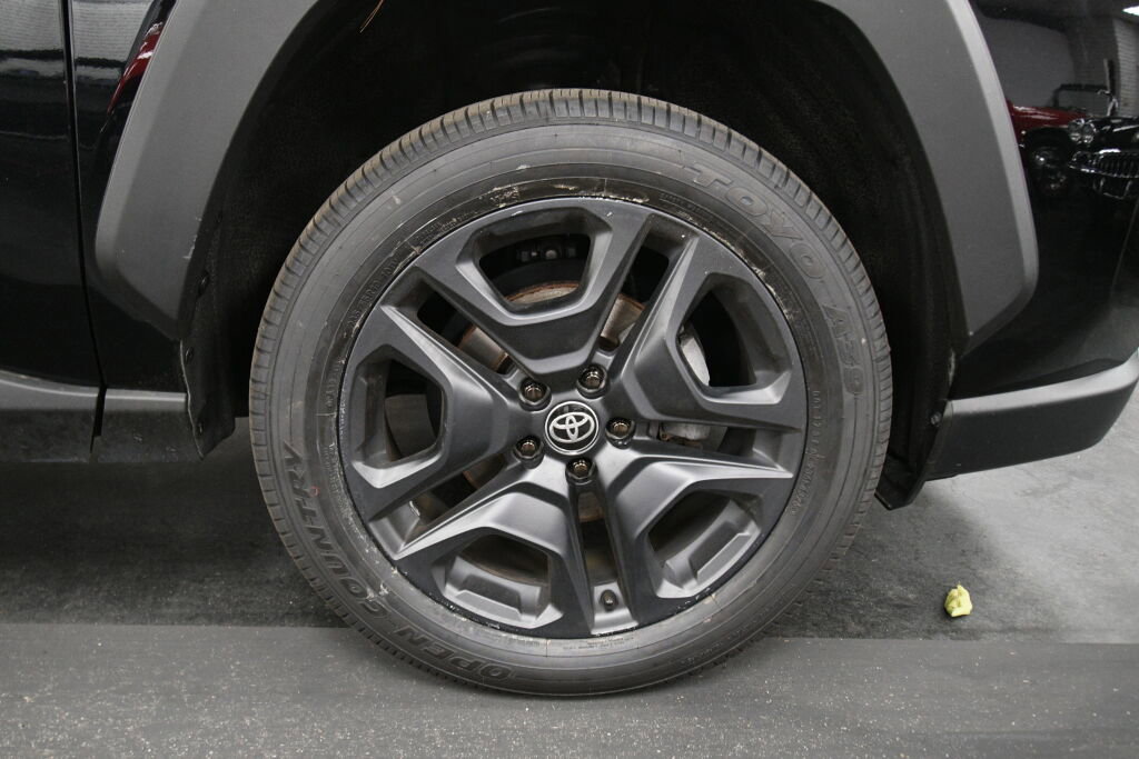 Certified 2024 Toyota RAV4 Adventure AWD/4WD image 28