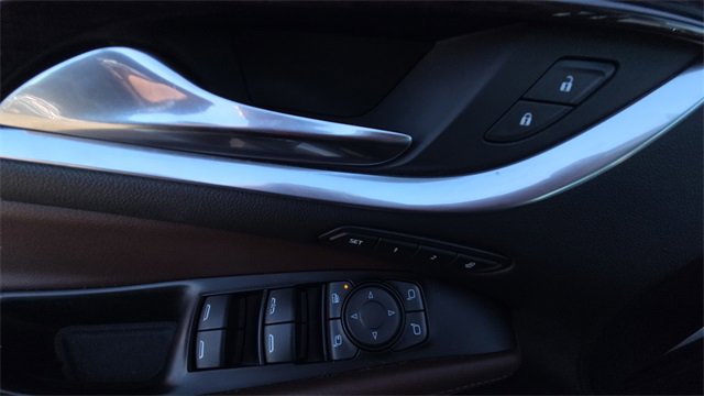 Used 2020 Buick Enclave Avenir w/ Avenir Technology Package image 32