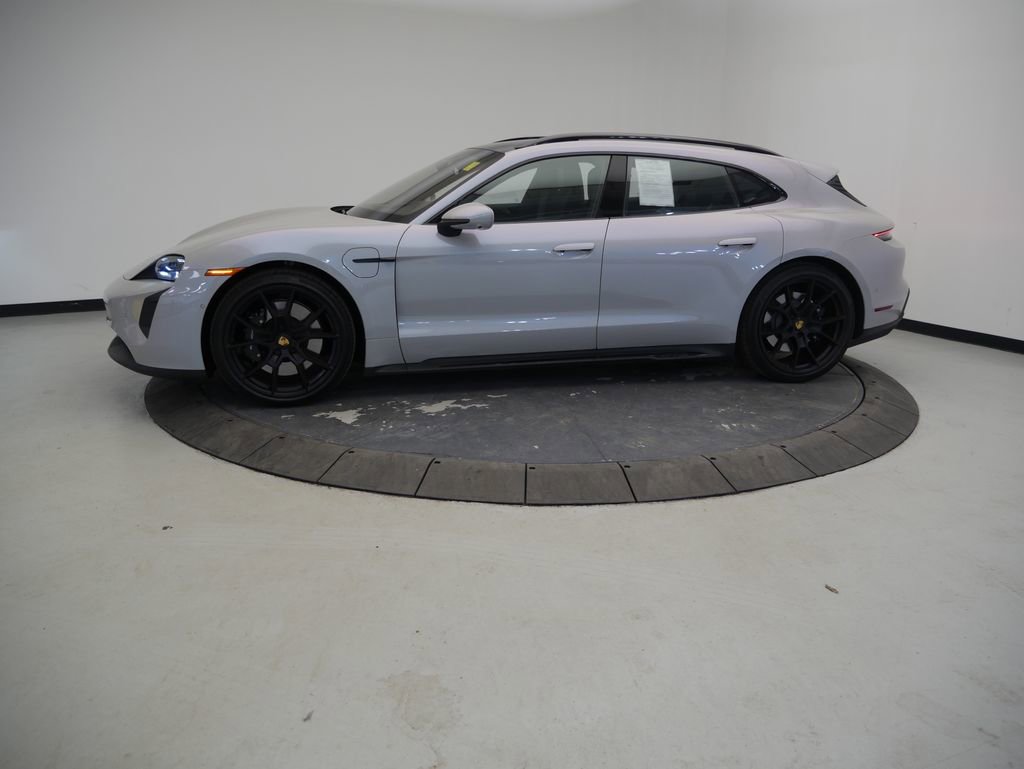 Certified 2023 Porsche Taycan GTS image 2