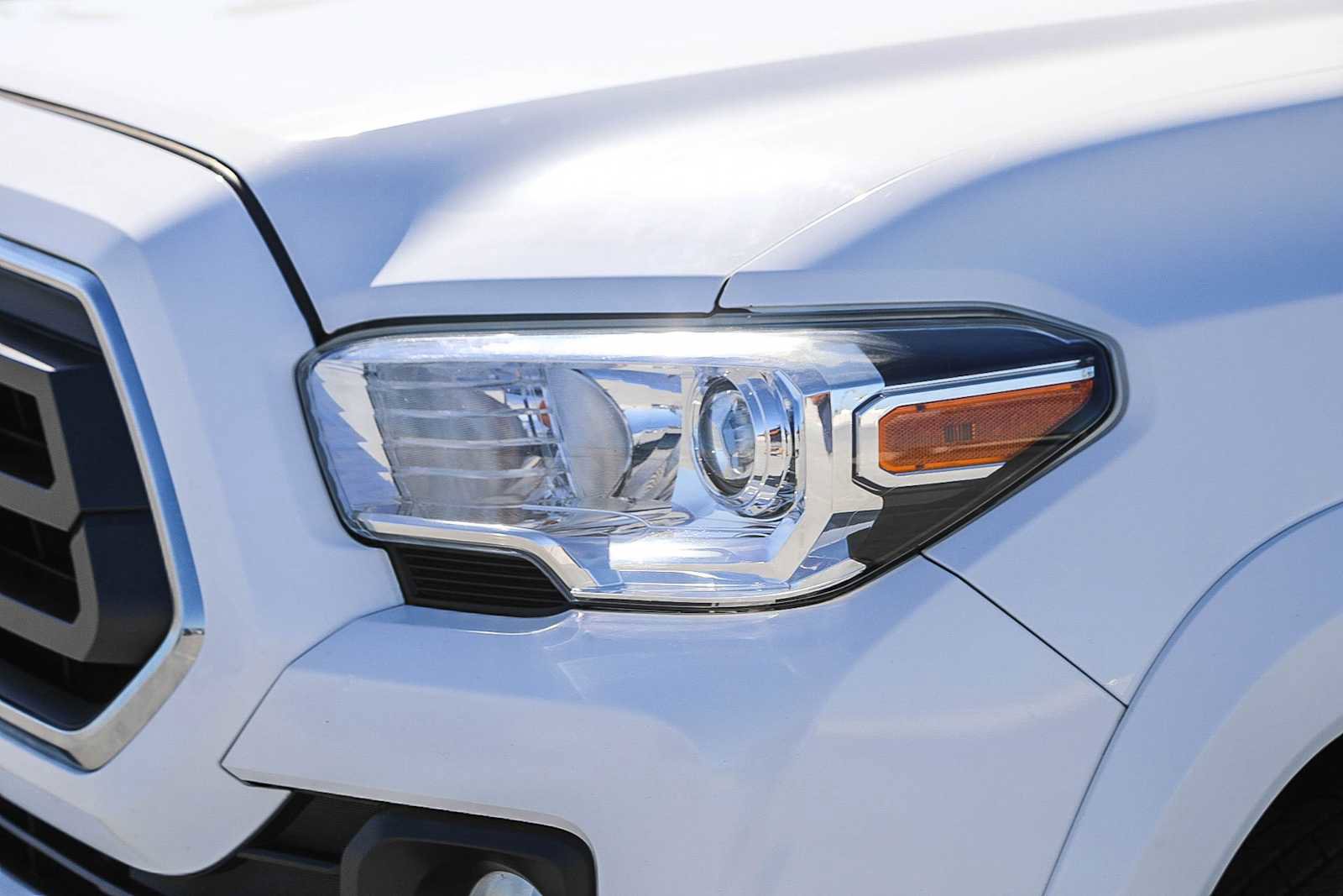 Certified 2021 Toyota Tacoma SR5 image 9