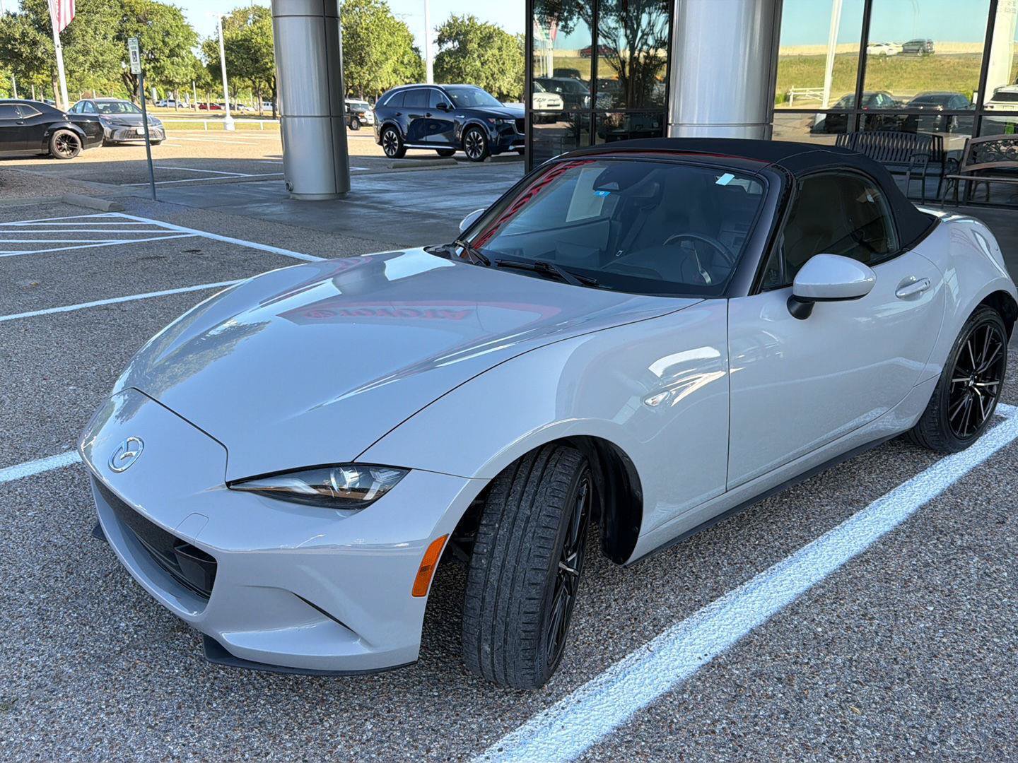 Used 2024 MAZDA MX-5 Miata Grand Touring RWD image 7