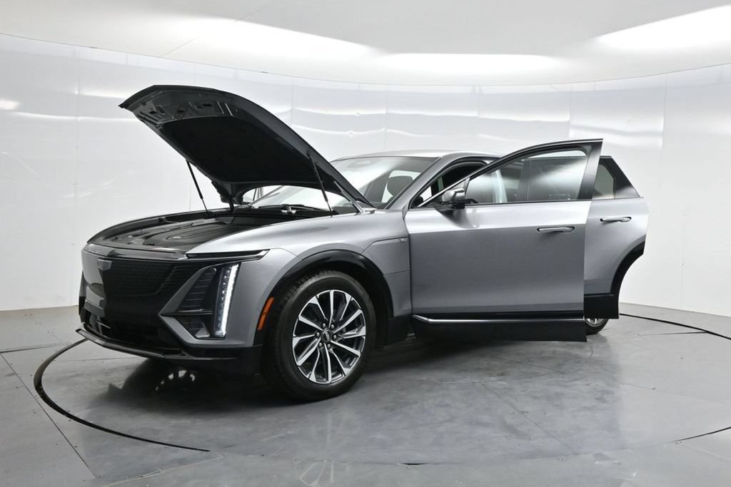 Used 2024 Cadillac Lyriq Sport RWD image 42