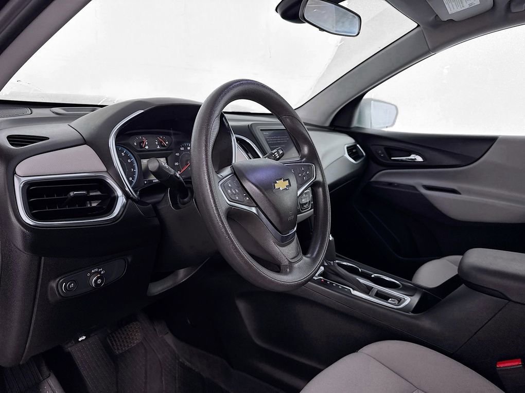 Used 2020 Chevrolet Equinox LS w/ LS Convenience Package image 15