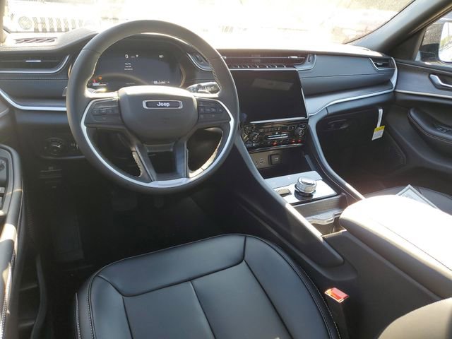 New 2025 Jeep Grand Cherokee L Limited w/ Black Appearance Package image 7