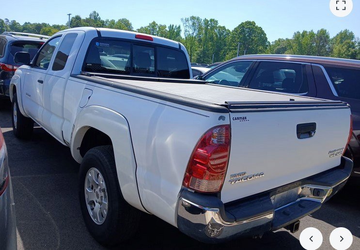 Used 2006 Toyota Tacoma PreRunner RWD image 2