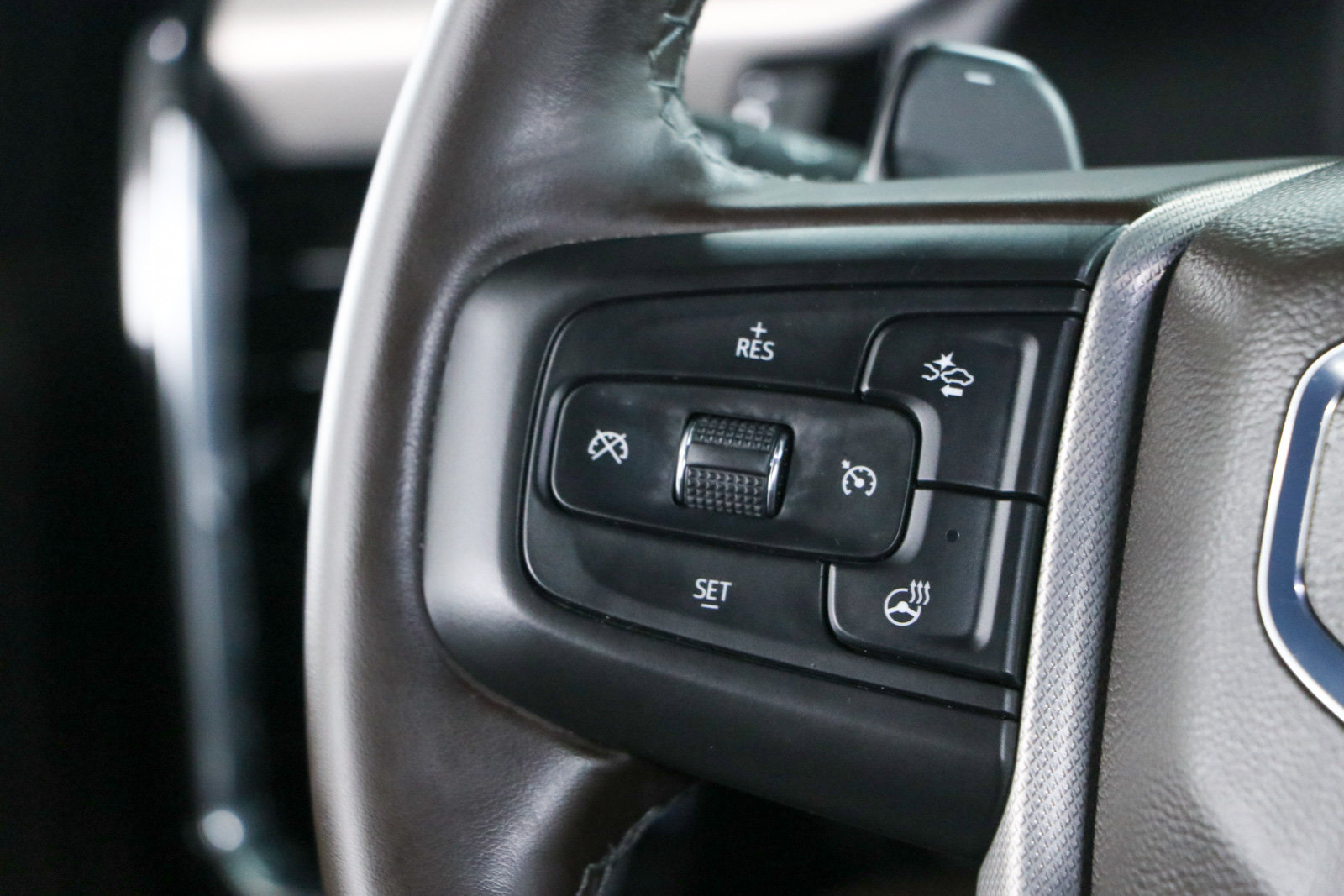 Used 2025 GMC Sierra 1500 Denali AWD/4WD image 14