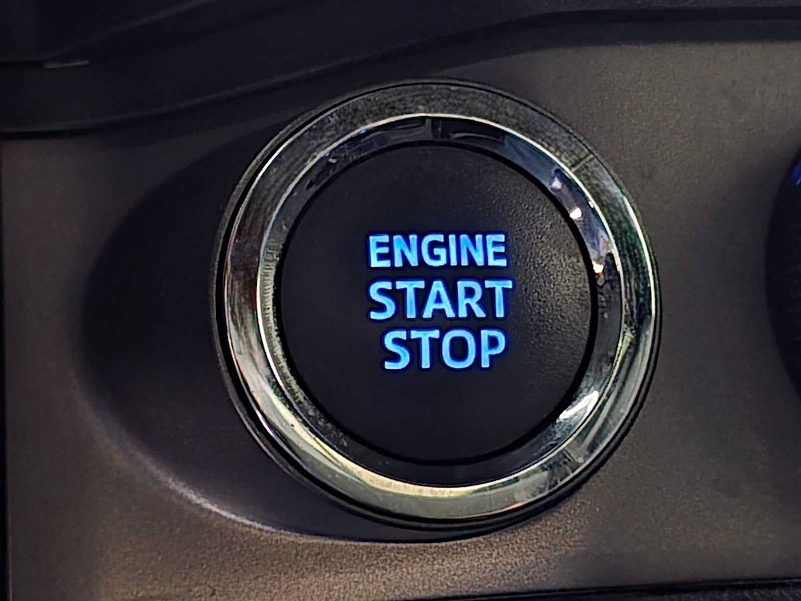 Used 2020 Toyota Tacoma TRD Off-Road w/ TRD Premium Off Road Package AWD/4WD image 18