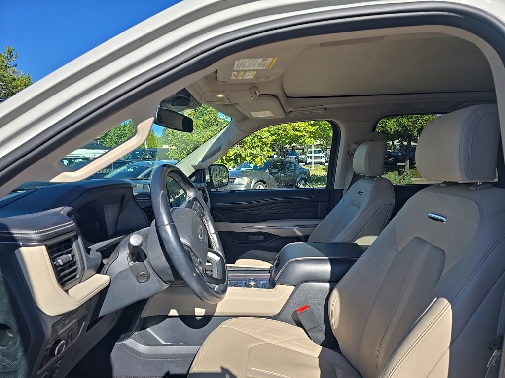 Used 2024 Ford Expedition Max Platinum AWD/4WD image 9