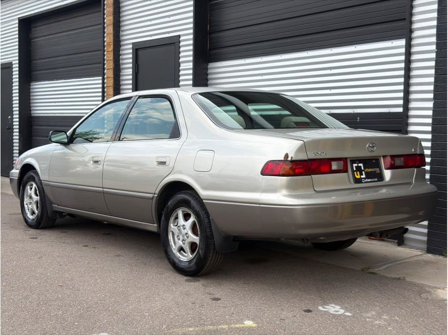 Used 1999 Toyota Camry LE w/ Appearance Pkg + VP FWD image 8