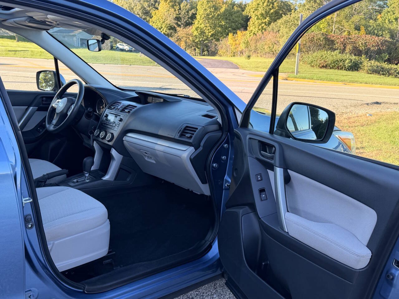 Used 2015 Subaru Forester 2.5i Premium AWD/4WD image 26