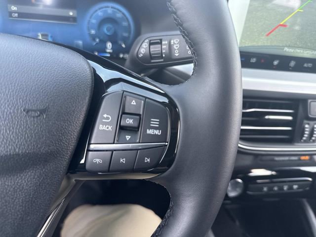 Used 2025 Ford Escape Platinum AWD/4WD image 36