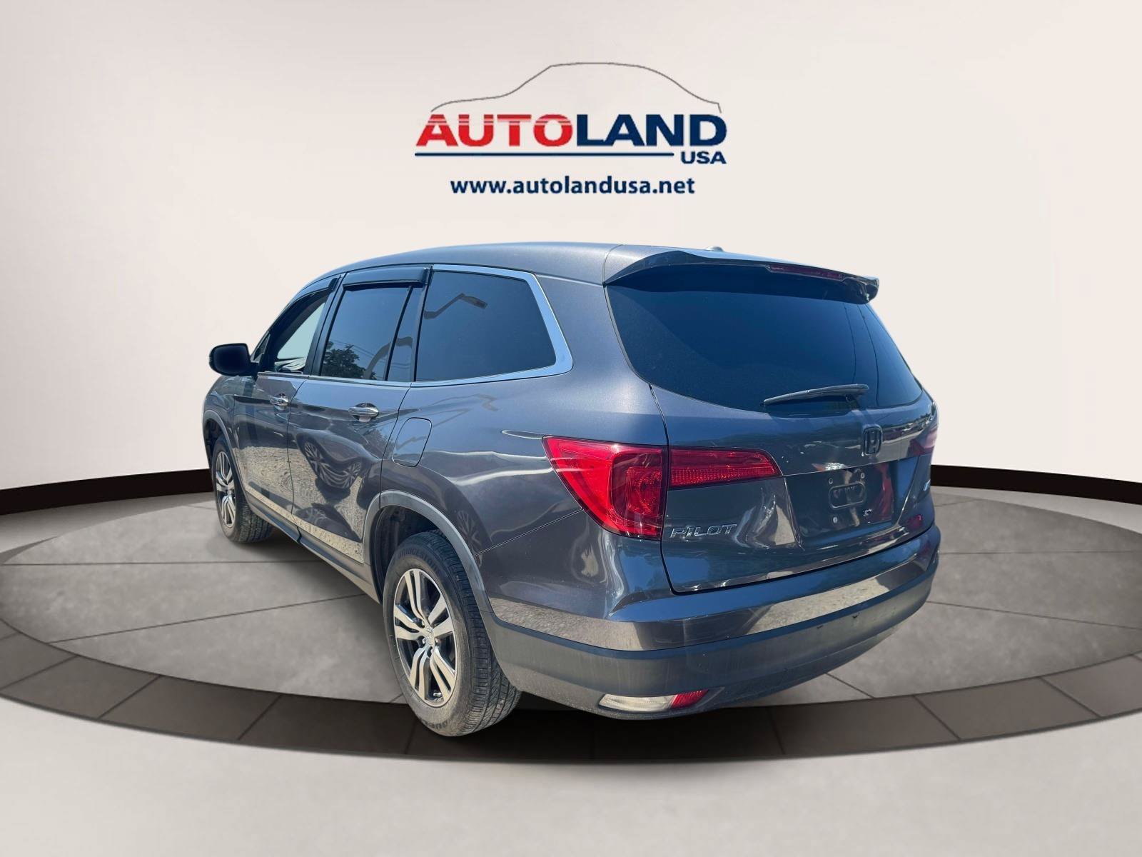 Used 2017 Honda Pilot EX-L image 4