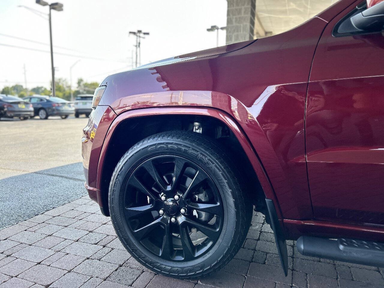 Used 2019 Jeep Grand Cherokee Altitude AWD/4WD image 8