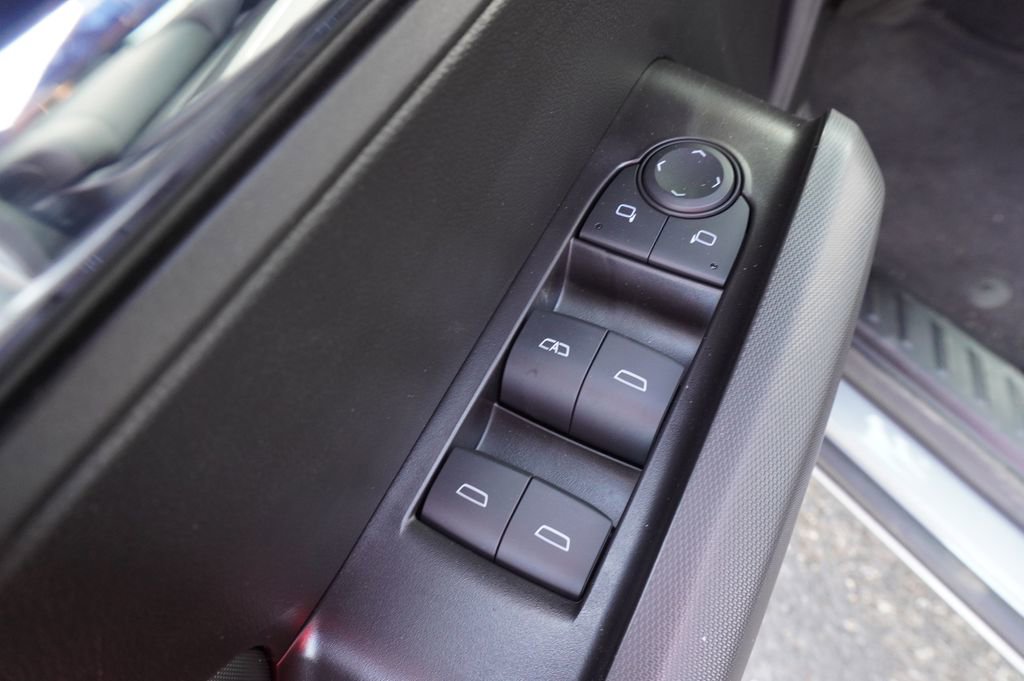 New 2026 GMC Canyon Elevation w/ Convenience Package image 16