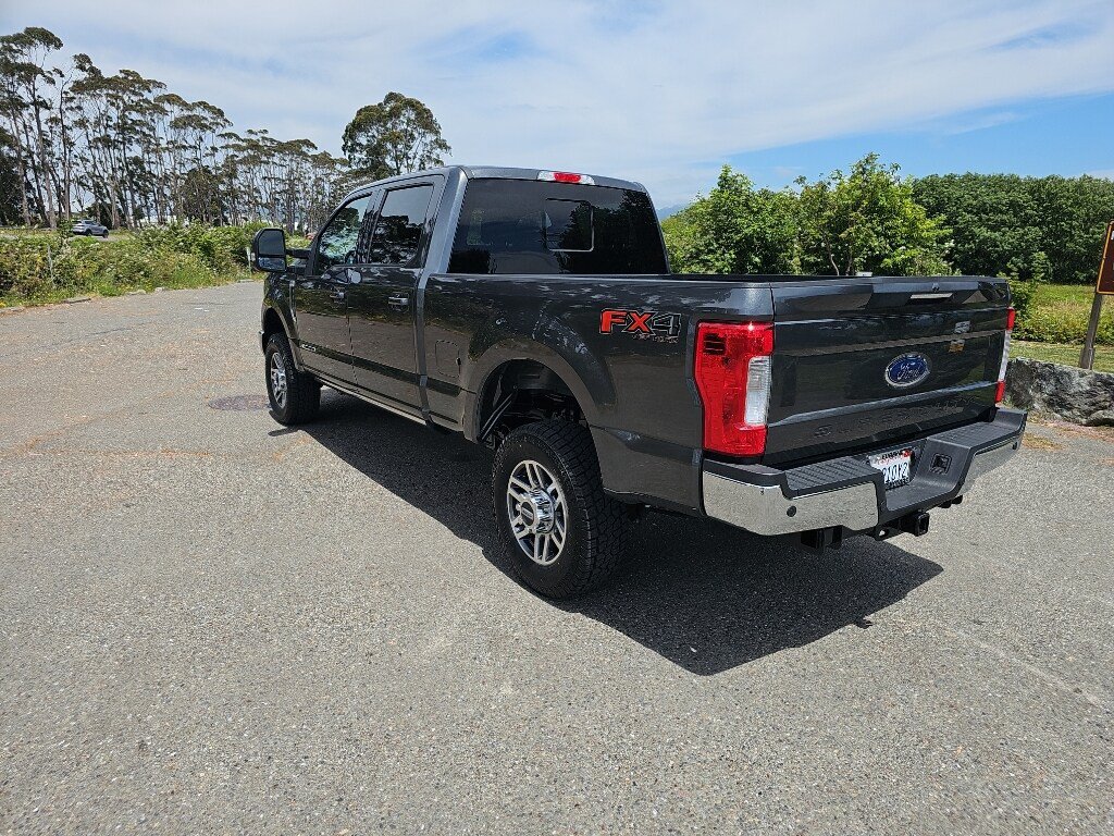 Used 2019 Ford F350 Lariat w/ Lariat Ultimate Package AWD/4WD image 3