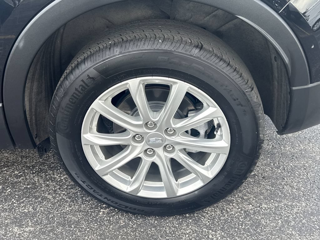 Certified 2023 Cadillac XT4 Luxury w/ Cold Weather Package AWD/4WD image 7